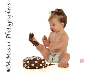 #YEG #McMasterPhoto #Children #Family #Cake #Birthday #Studio #McMaster #Photographer #Fun